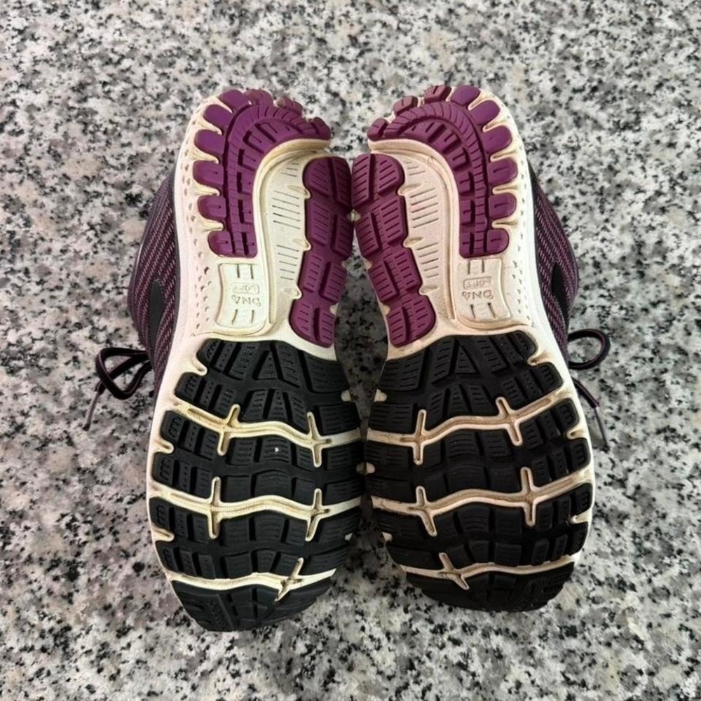 Brooks Women's Ghost 12 Purple Running Sneaker Shoe W7.5 - Picture 4 of 6
